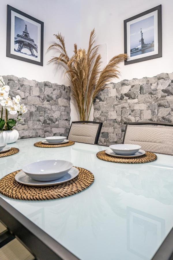 Exquisite Studio Apartment With An Original Design Valencia Luaran gambar
