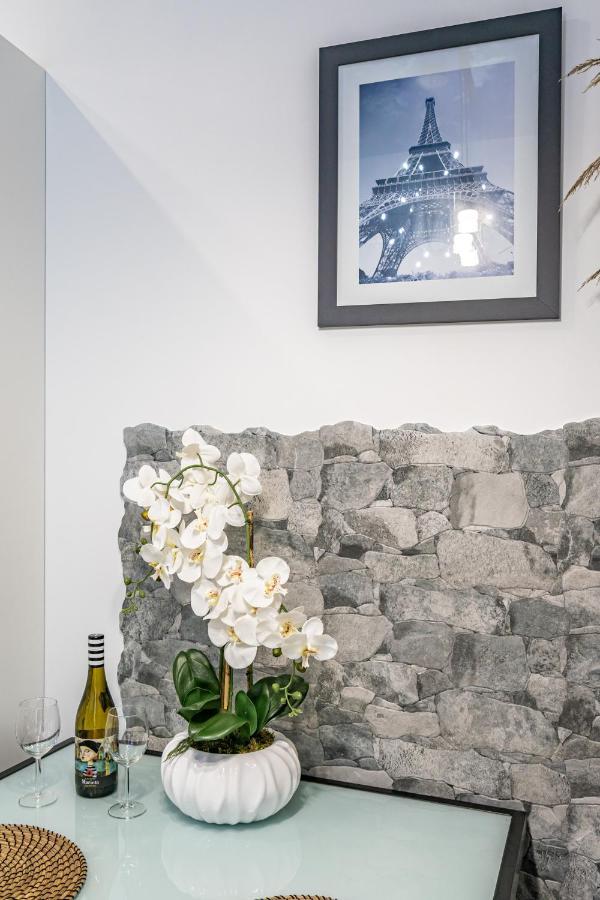 Exquisite Studio Apartment With An Original Design Valencia Luaran gambar